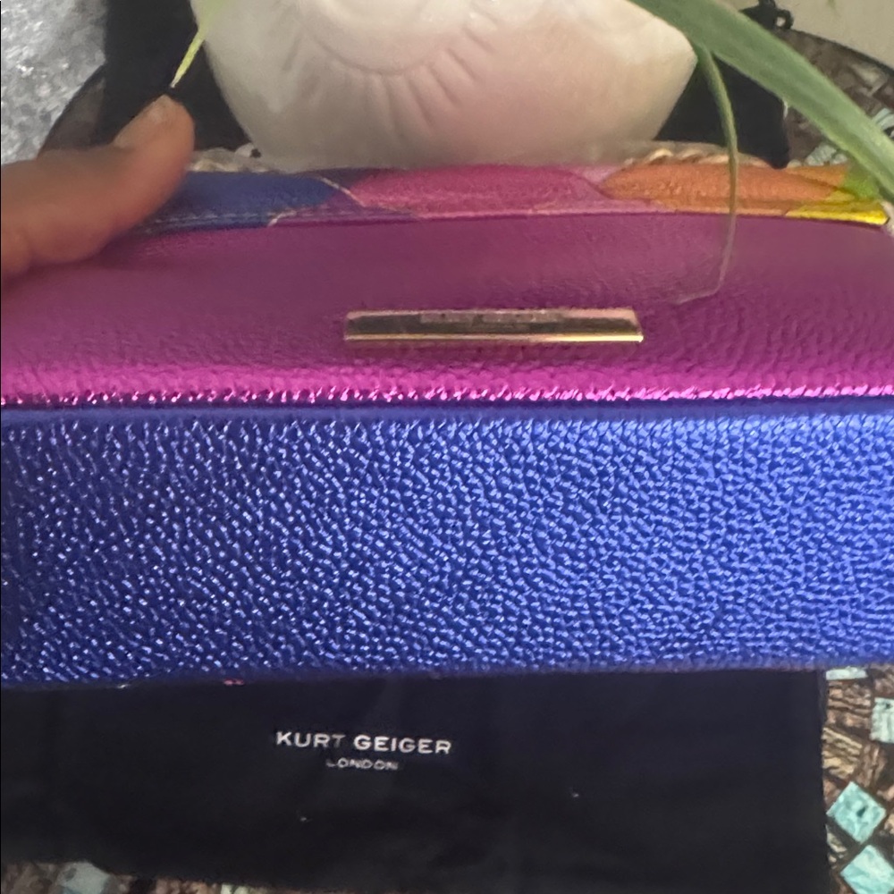 ❤️❤️❤️🍇Host Pick❤️❤️🩷🍇Kurt Geiger Rainbow Quilted Shoulder Bag - Picture 8 of 17